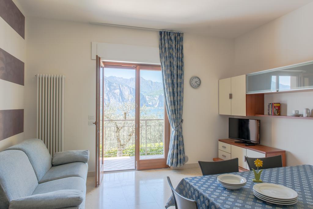 Villa Due Leoni - Residence Brenzone sul Garda Bagian luar foto