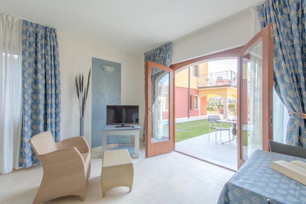 Villa Due Leoni - Residence Brenzone sul Garda Bagian luar foto